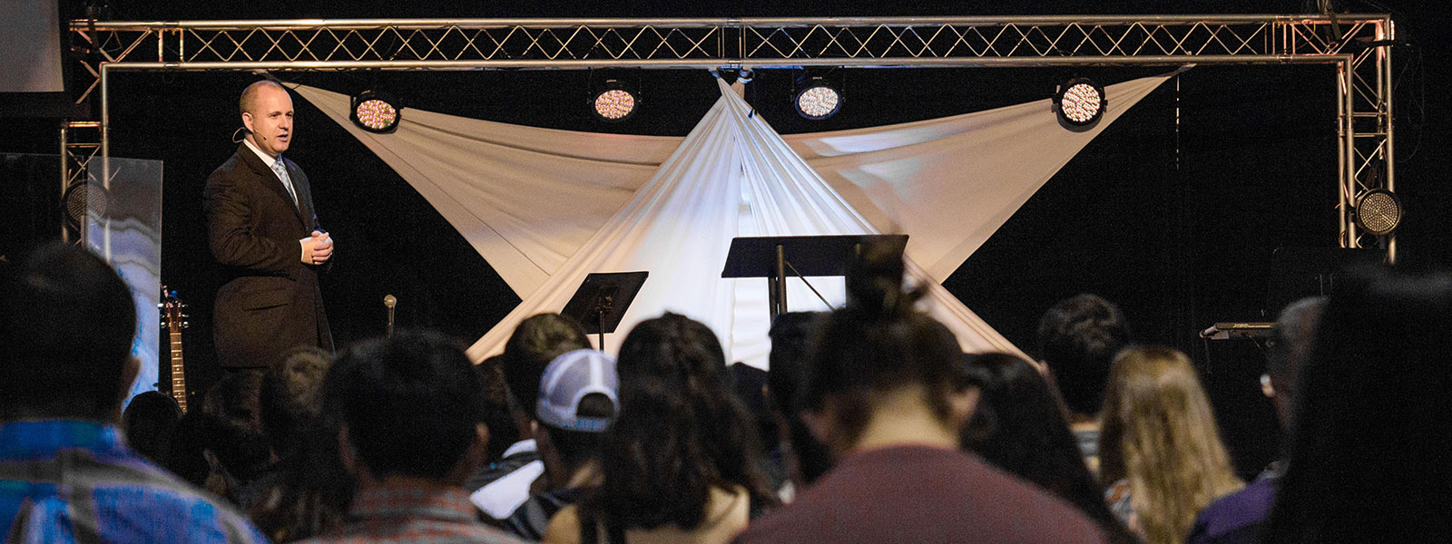 disseau preaches at chapel