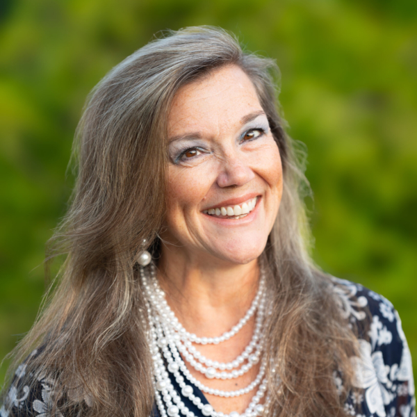 Thumbnail image of Dr. Hochmuth.